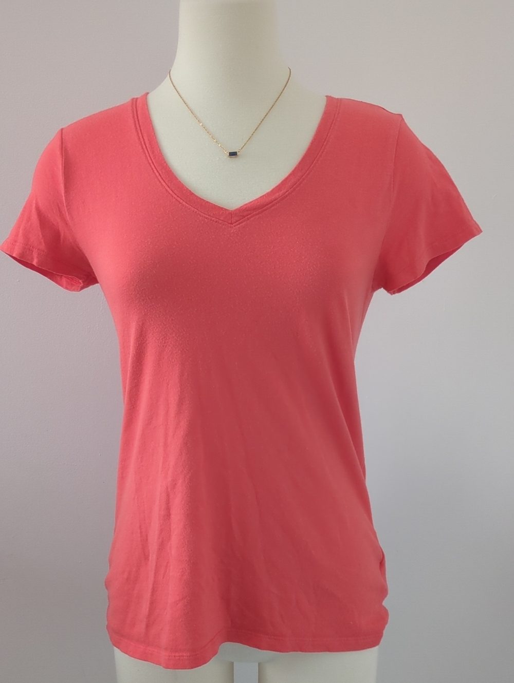 GAP Coral V-Neck Short Sleeve Tee